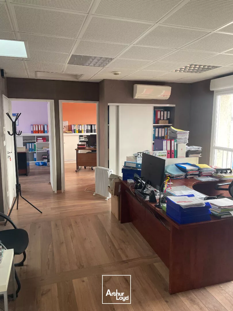 Bureaux à Louer ZONE NORD LIMOGES -157 m² avec parking