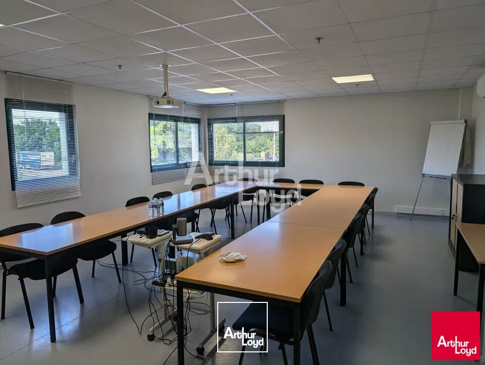 Entrepôt qualitatif, facile d'accès, en 1ère couronne de Rennes !