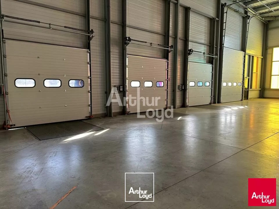 ENTREPOT QUALITATIF A LOUER A ST JACQUES DE LA LANDE !