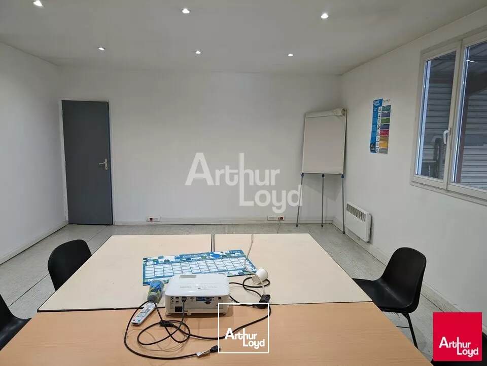 Local d'activité avec grand foncier de 15000 m² sur l'axe Rennes-Nantes ! 