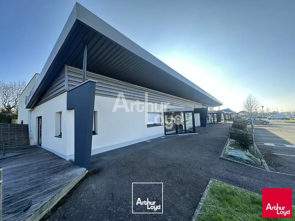 CESSON SEVIGNE - LOCAL COMMERCIAL/ACTIVITE A LOUER - 335 M²