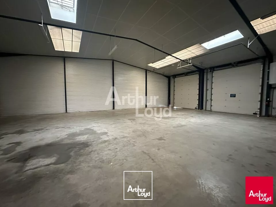CREVIN - LOCAL D'ACTIVITE A VENDRE - 670 M²