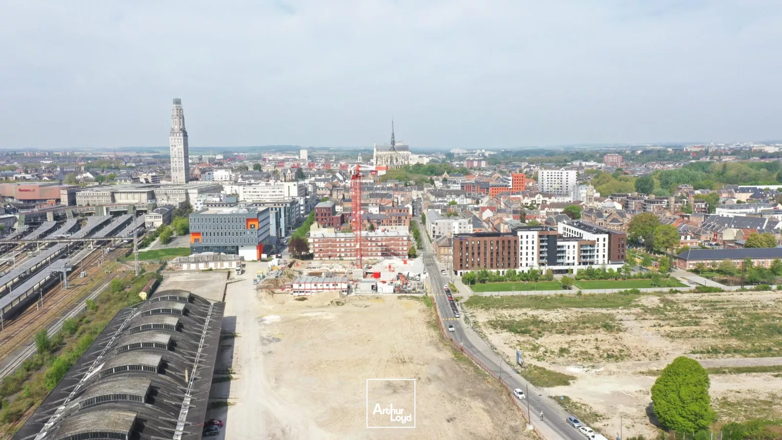 À louer - Bureaux neufs à Amiens Gare-la-Vallée - Plateaux modulables dès 594 m² dans un quartier d'avenir