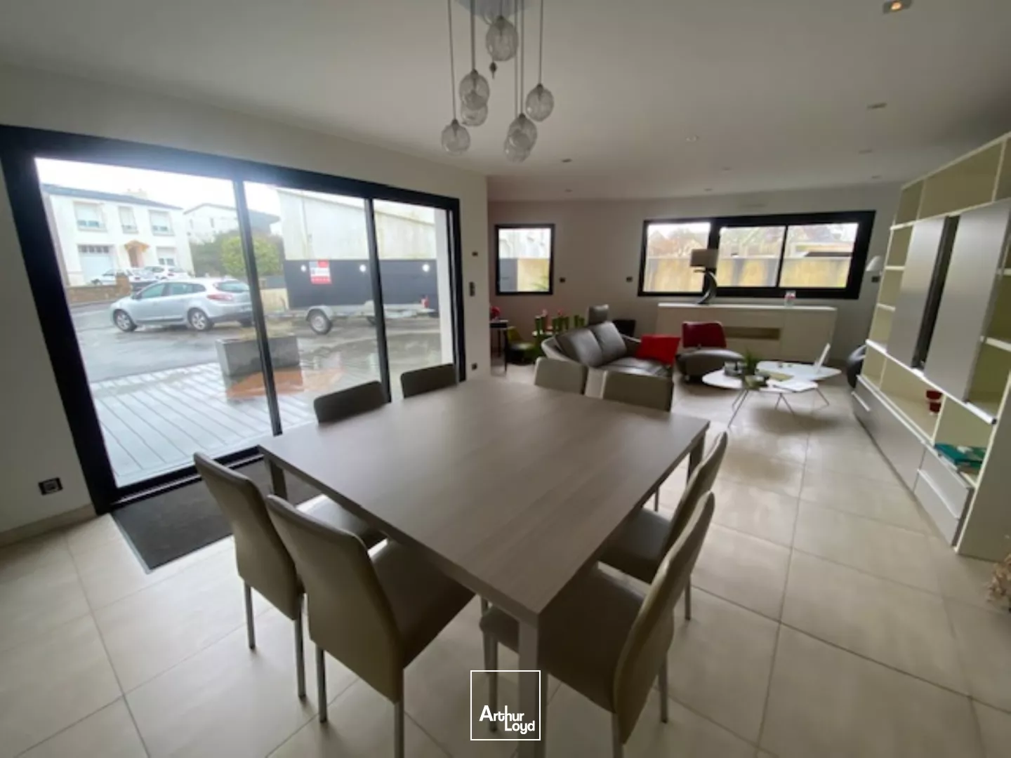 A LOUER MAISON A USAGE DE BUREAUX