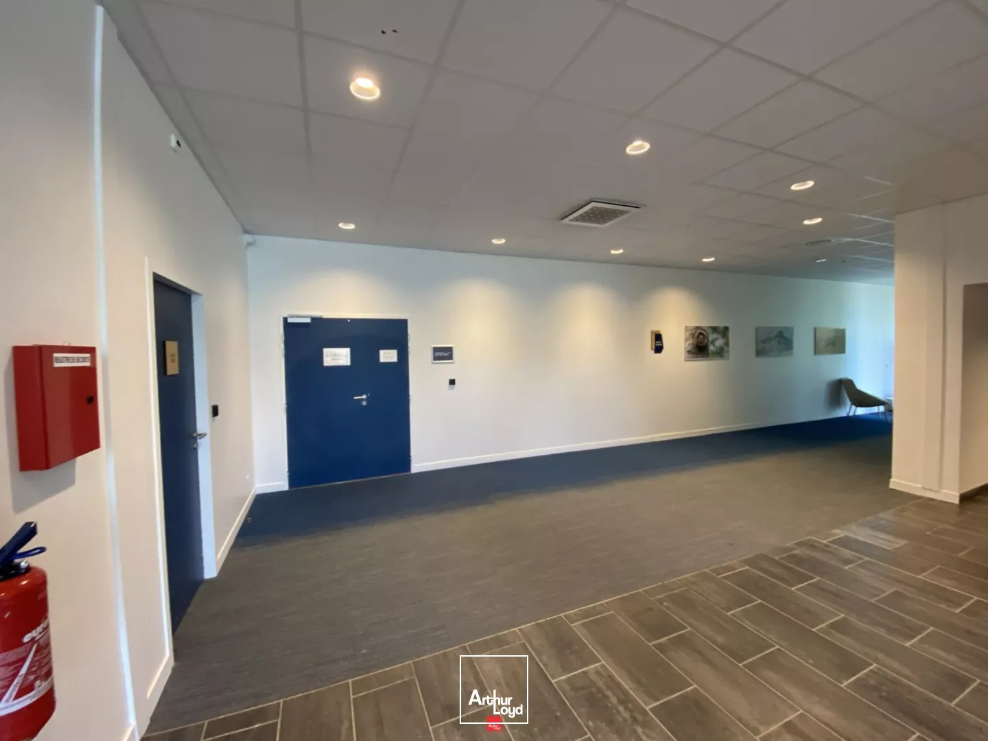 BUREAUX 3 645 M² DIVISIBLES ENTIEREMENT RENOVES - A LOUER - EYBENS