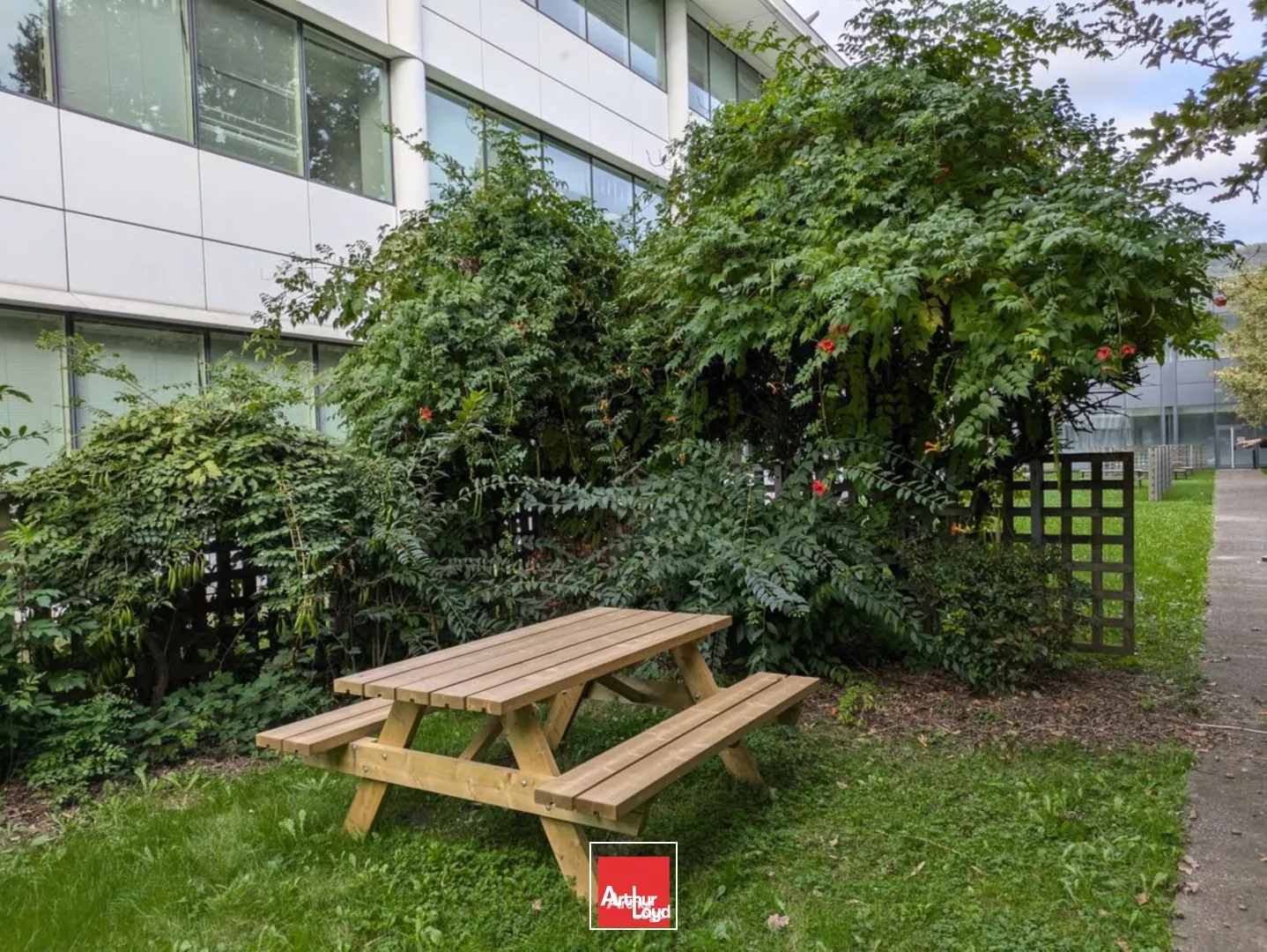 BUREAUX 3 645 M² DIVISIBLES ENTIEREMENT RENOVES - A LOUER - EYBENS