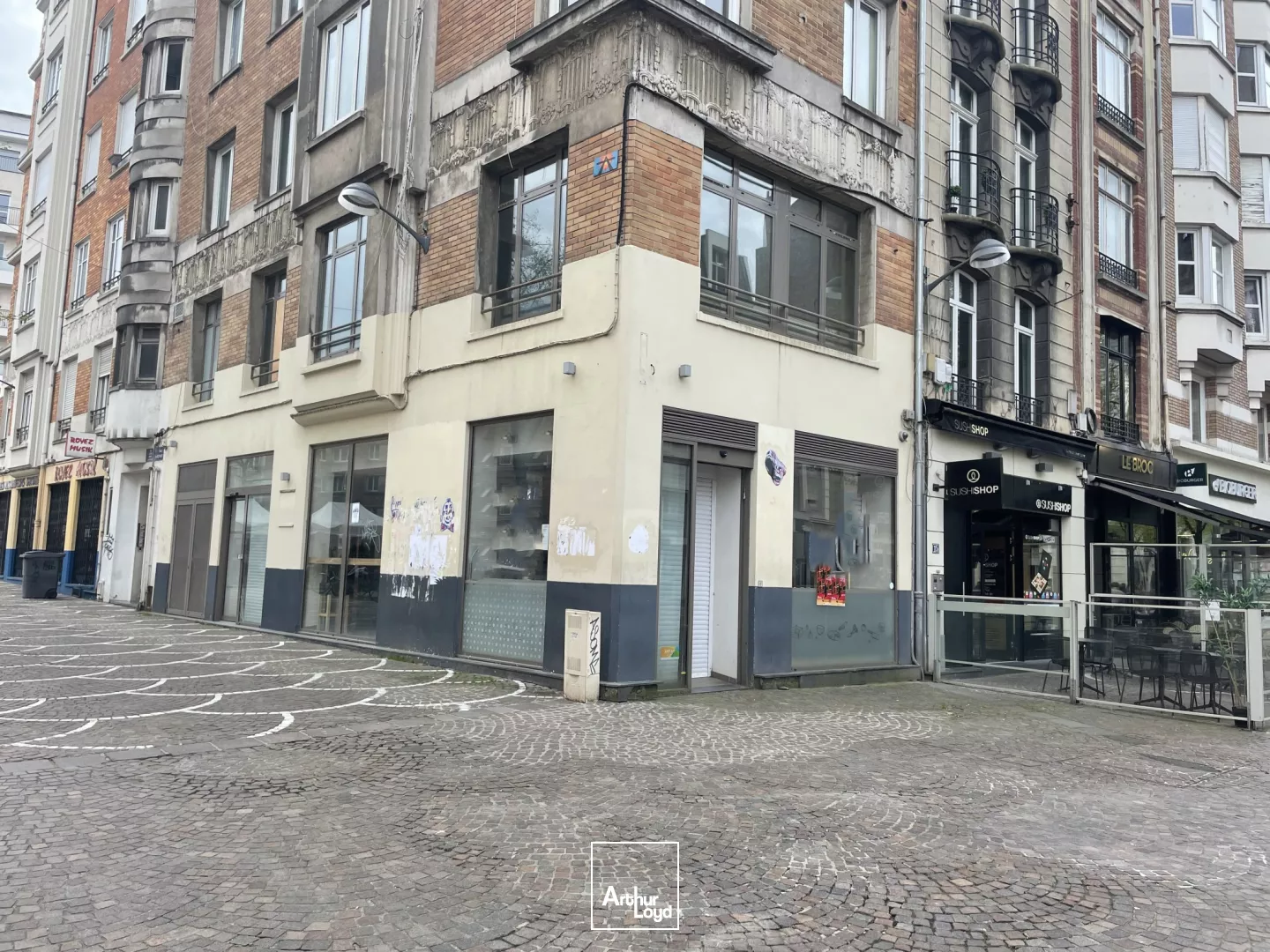 LOCATION PURE RUES PIÉTONNES RESTAURATION