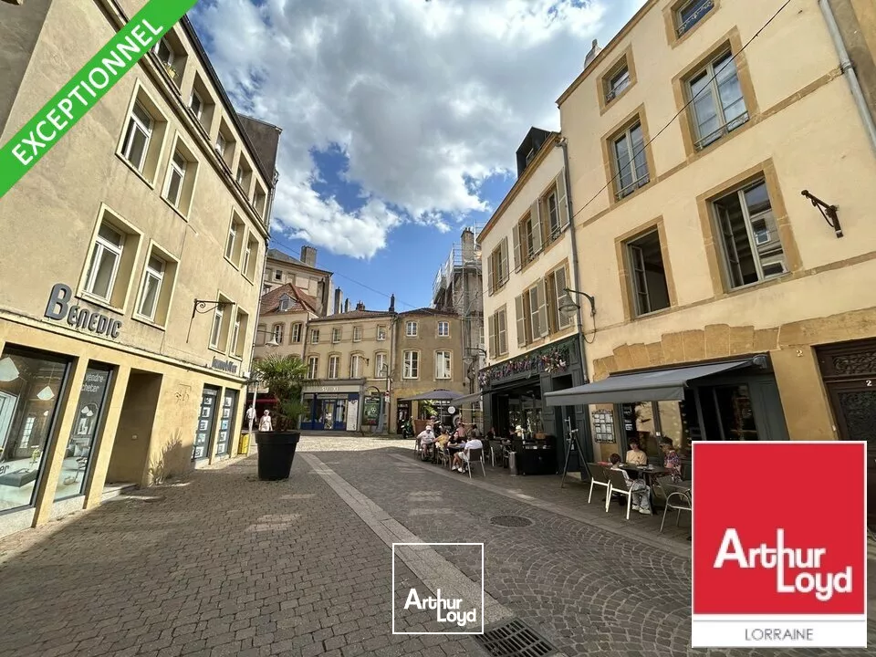 FONDS DE COMMERCE à VENDRE de 325 m²