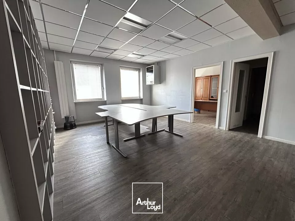 BUREAUX à VENDRE de 162.58 m²