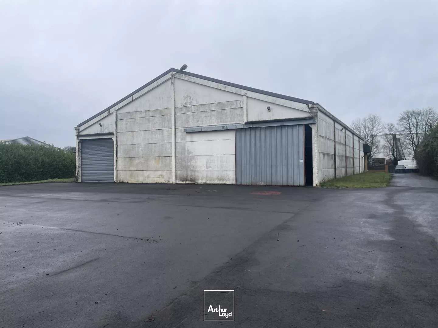 Bâtiment à louer à vendre axe passant - Arras