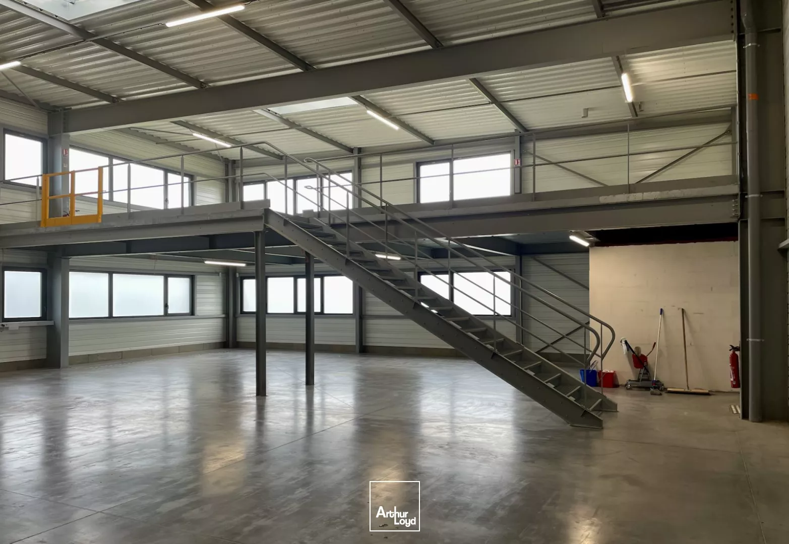 À LOUER - CELLULE NEUVE ZONE DE L'EUROPE À COQUELLES