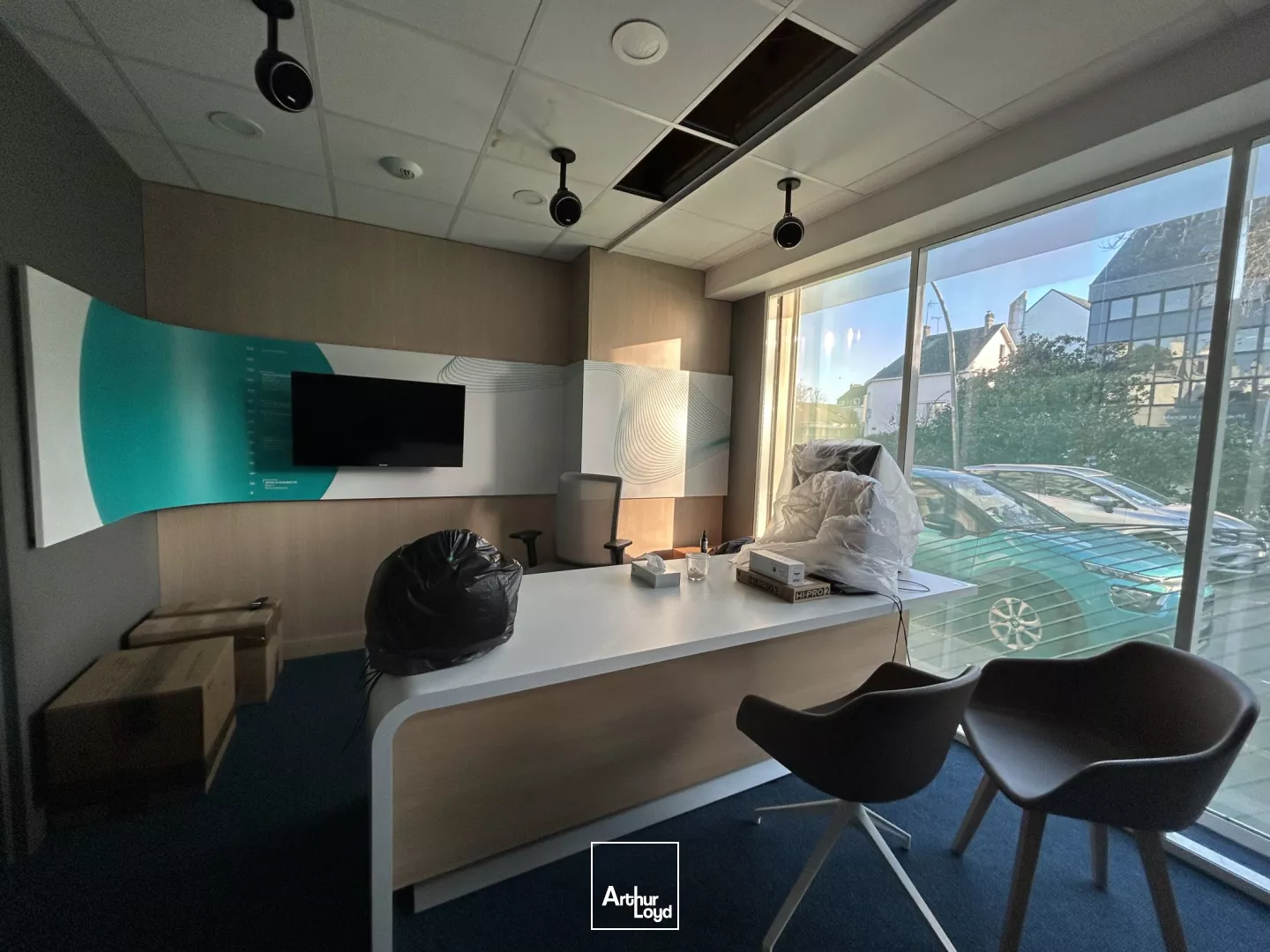 A VENDRE - LOCAL COMMERCIAL - BUREAUX - 71 M2 - GARAGE - BUREAUX - ST NAZAIRE - CENTRE-VILLE