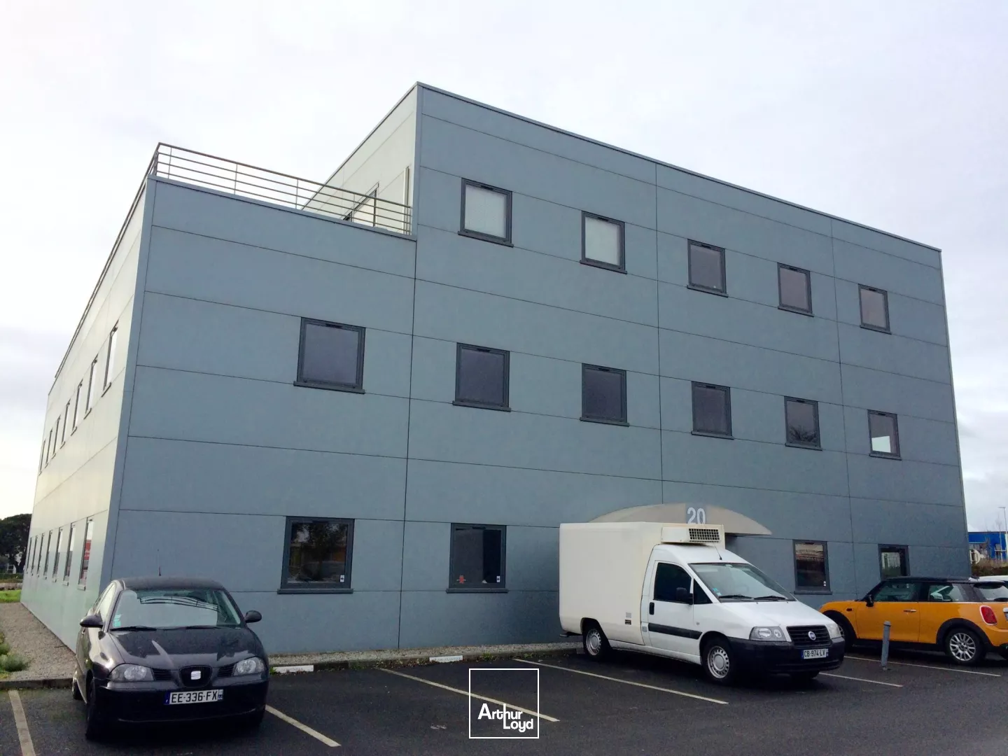 BUREAUX A VENDRE OU À LOUER A NANTES PROCHE PERIPHERIQUE