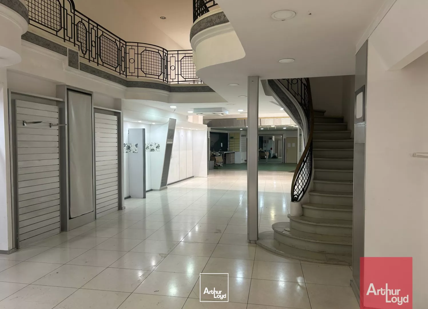 LOCAL COMMERCIAL CENTRE VILLE BEZIERS 