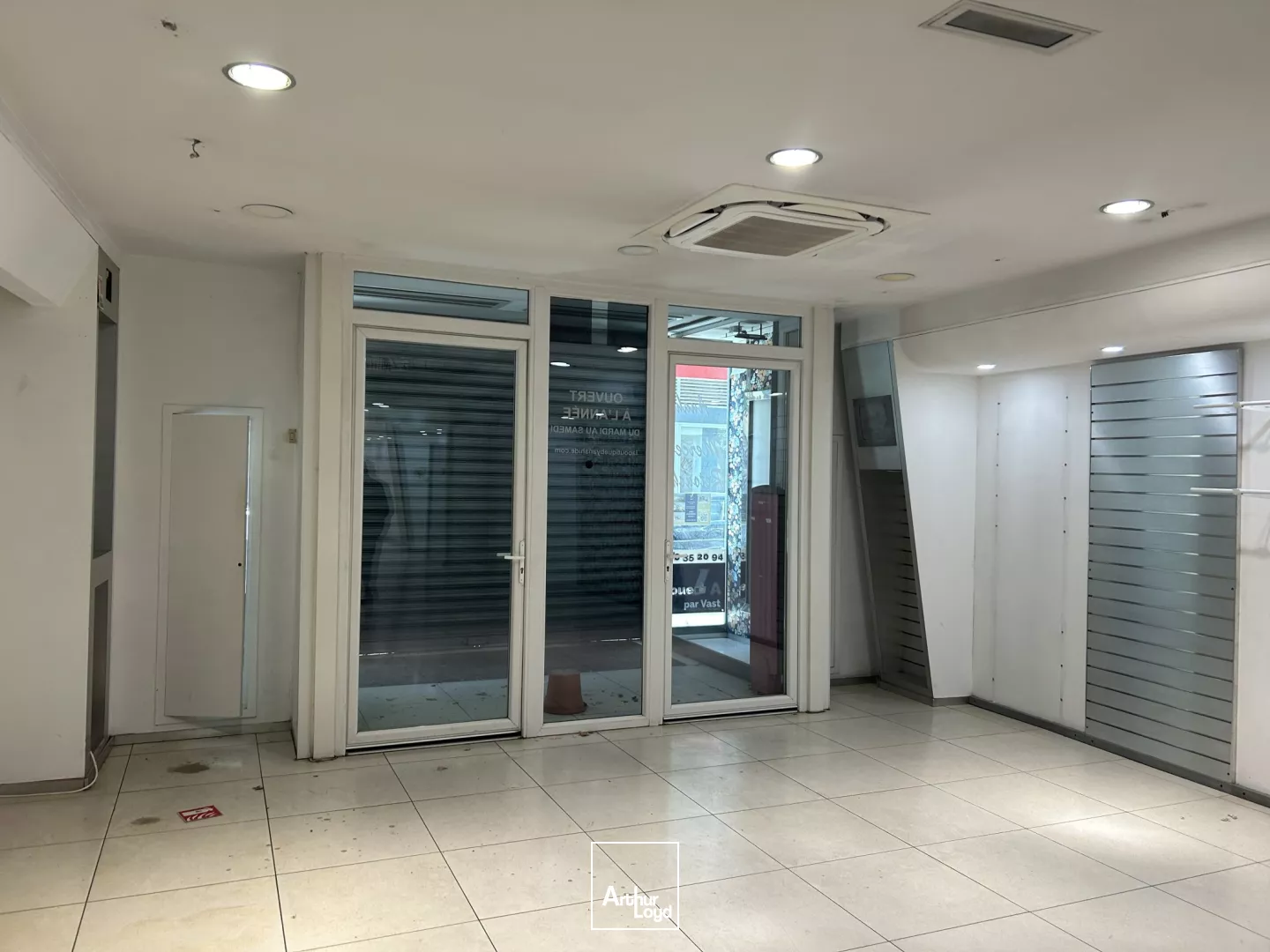 LOCAL COMMERCIAL CENTRE VILLE BEZIERS 