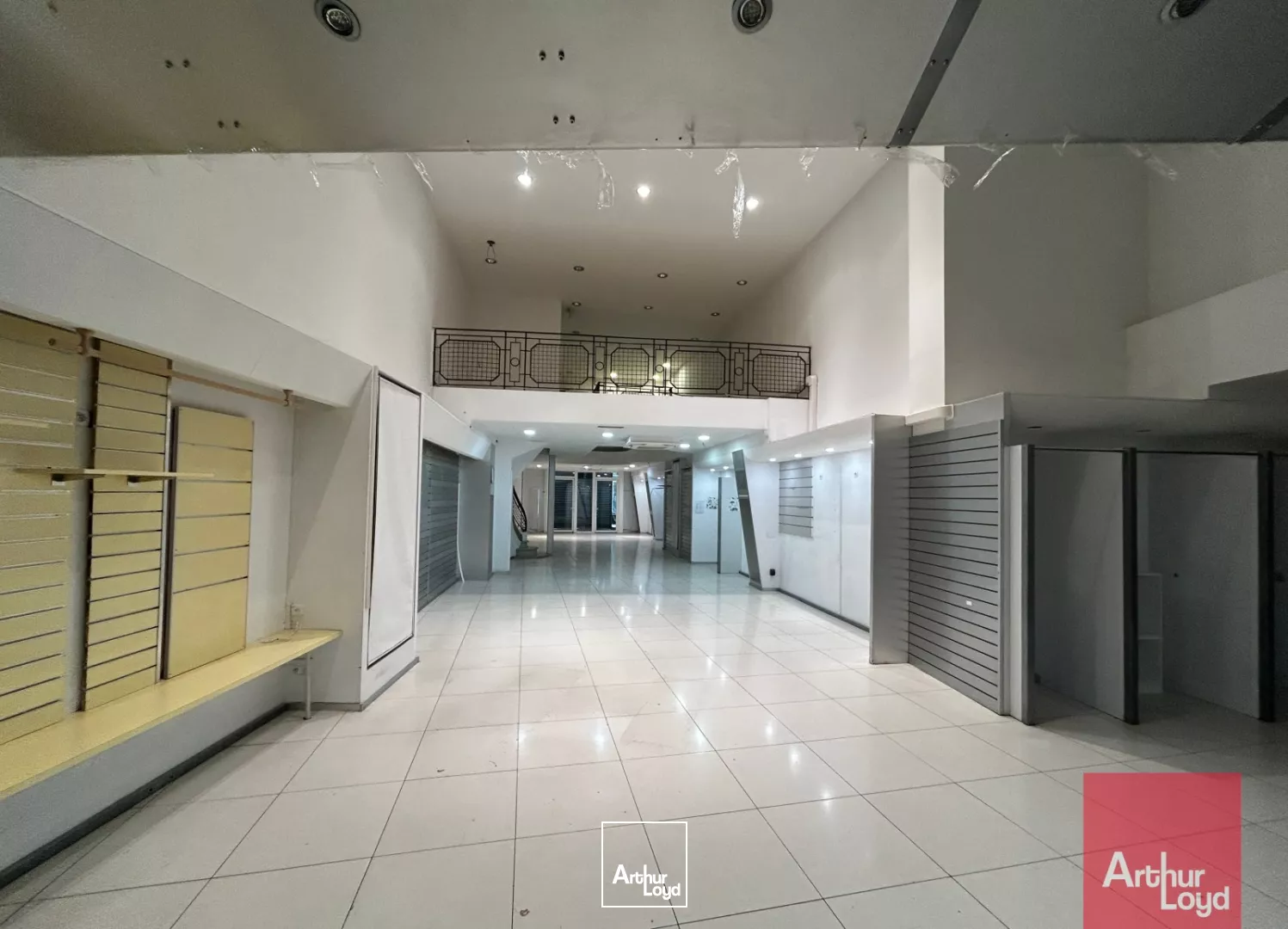 LOCAL COMMERCIAL CENTRE VILLE BEZIERS 