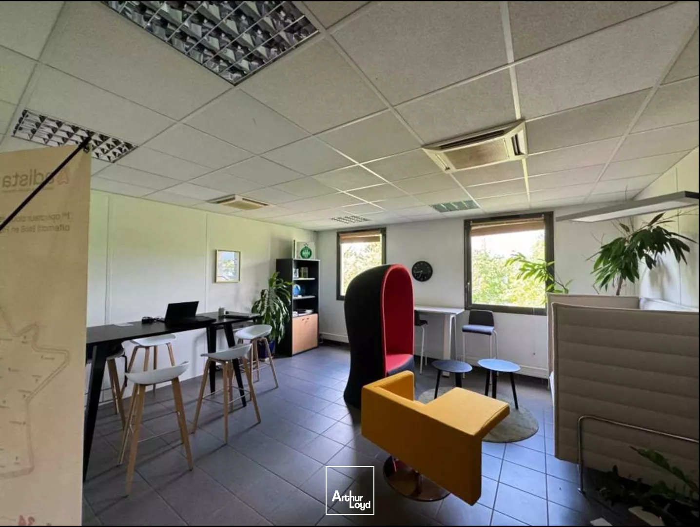 À VENDRE - Bureaux de 650 m² au Technopole à Saint-Étienne