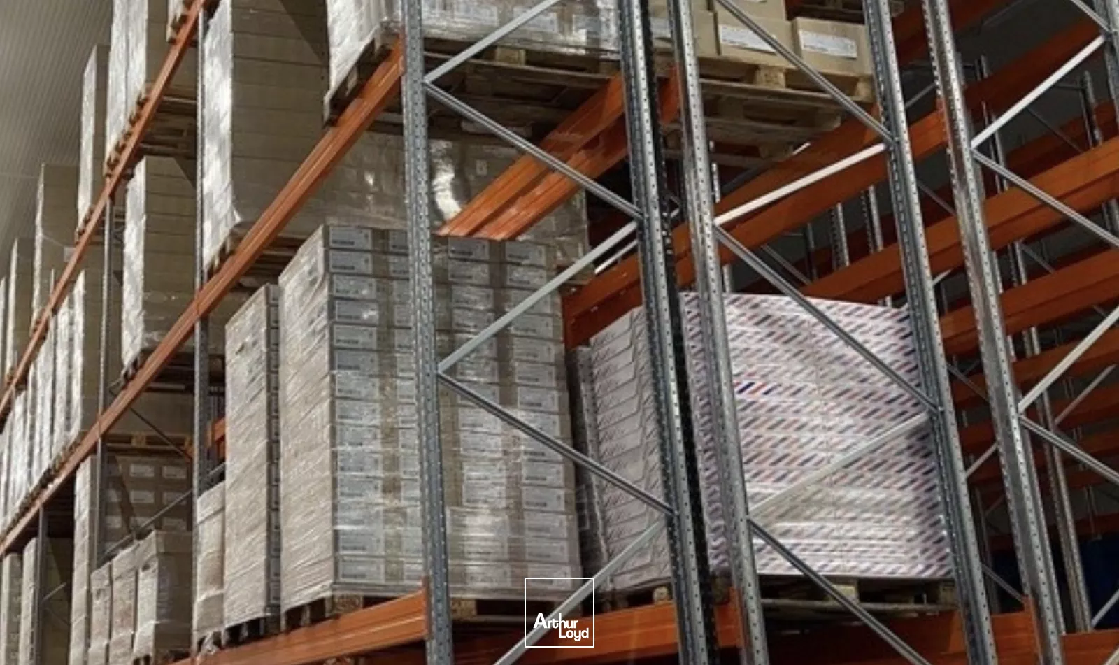 Locaux d'activités à louer - 1600 m2 - Axe direct autoroute