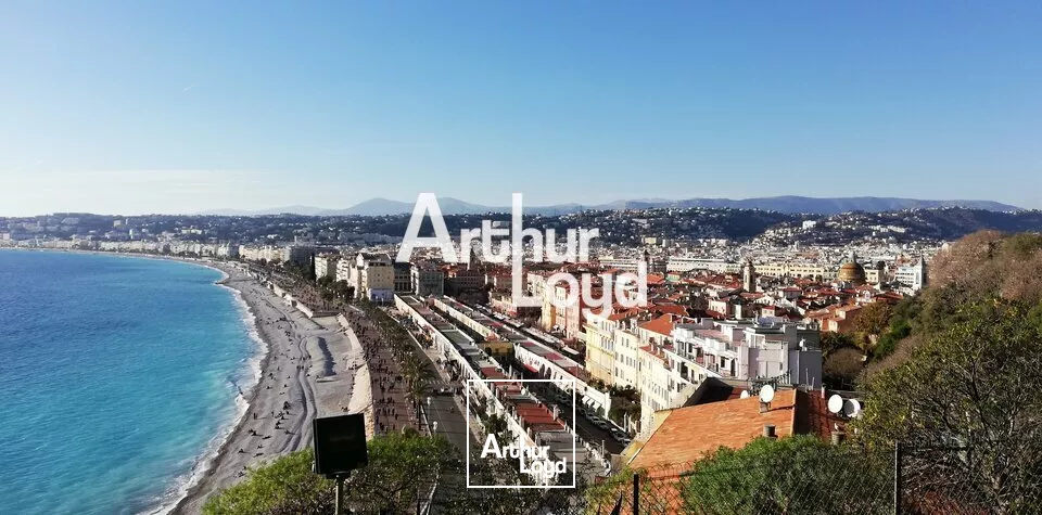 Bureaux situés en centre-ville de Nice 128 m² en R+5