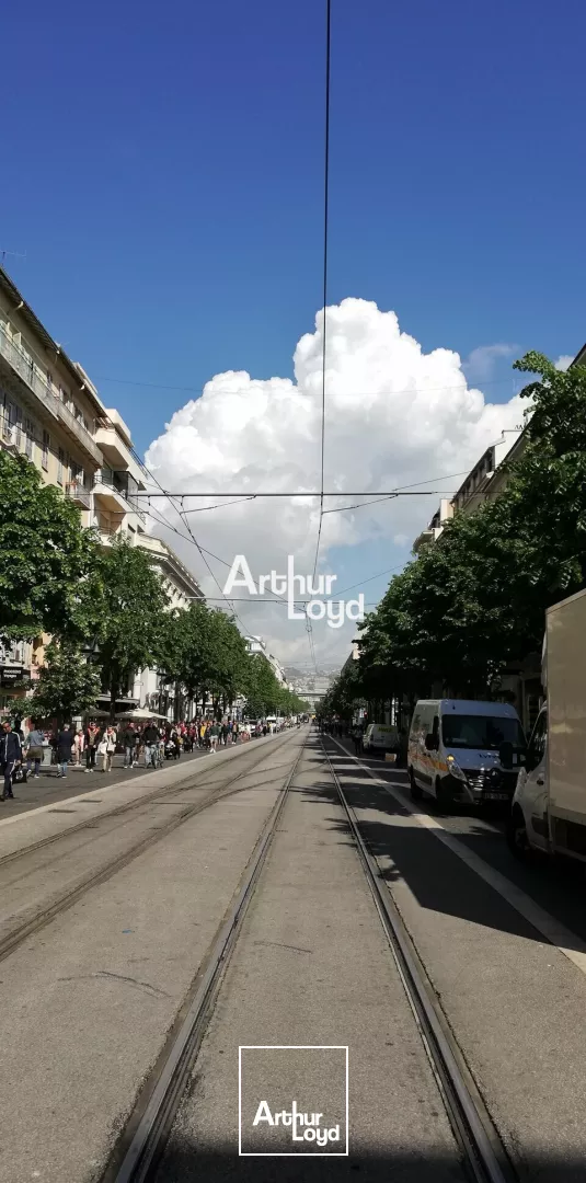 Bureaux situés en centre-ville de Nice 128 m² en R+5