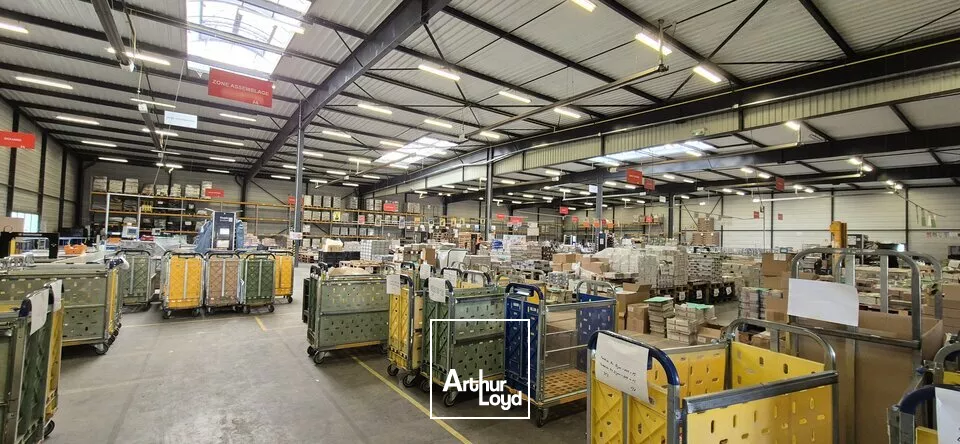 BATIMENT D'ACTIVITES - A LOUER - LONGVIC