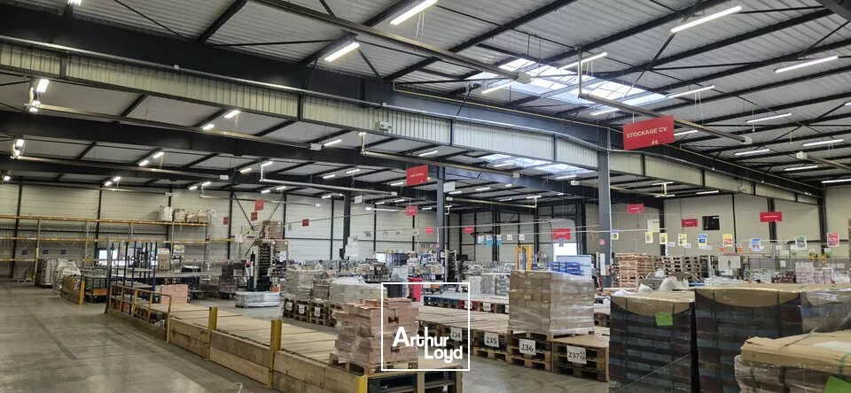 BATIMENT D'ACTIVITES - A LOUER - LONGVIC