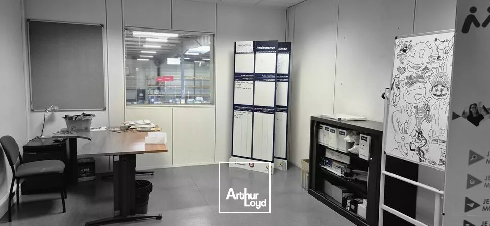 BATIMENT D'ACTIVITES - A LOUER - LONGVIC