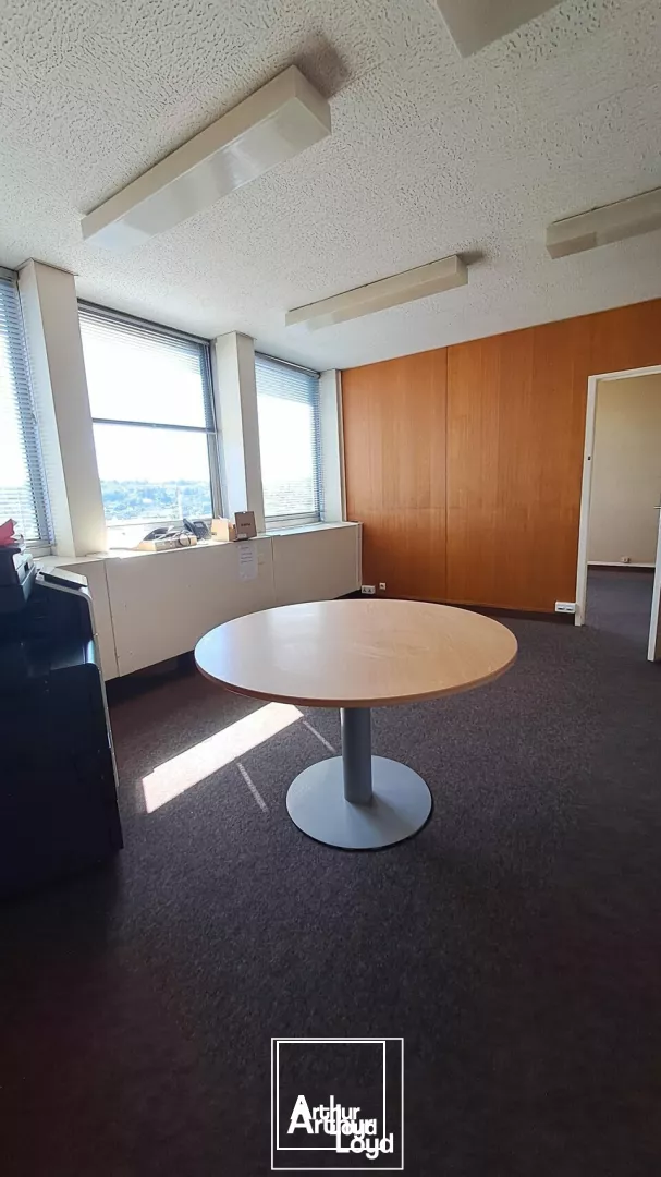 BUREAUX location à BRIVE-LA-GAILLARDE 19100