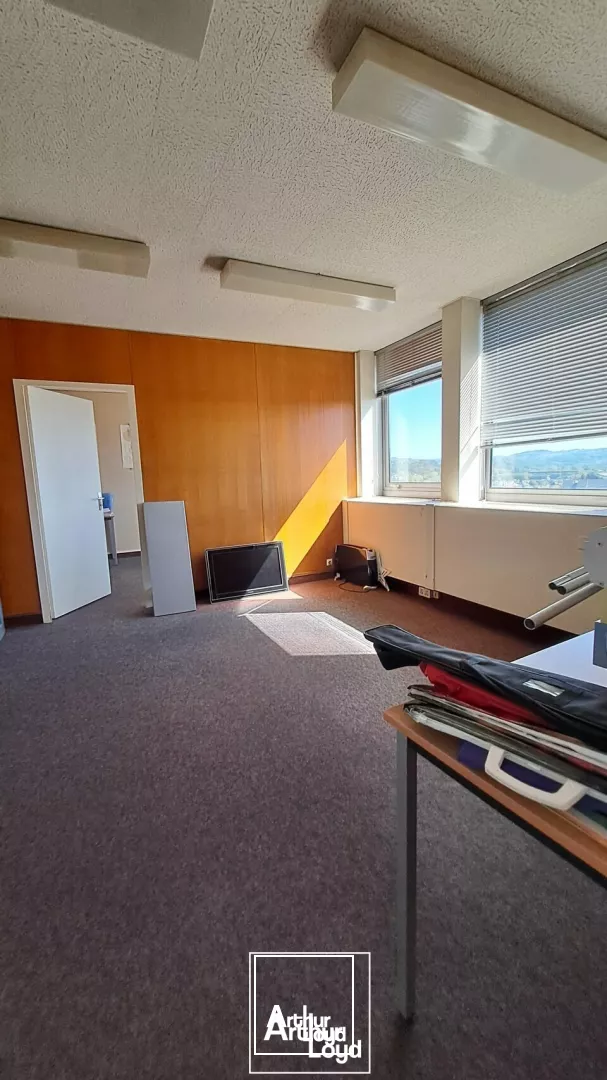 BUREAUX location à BRIVE-LA-GAILLARDE 19100