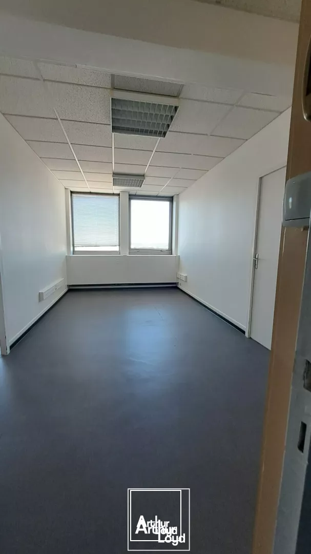 BUREAUX location à BRIVE-LA-GAILLARDE 19100