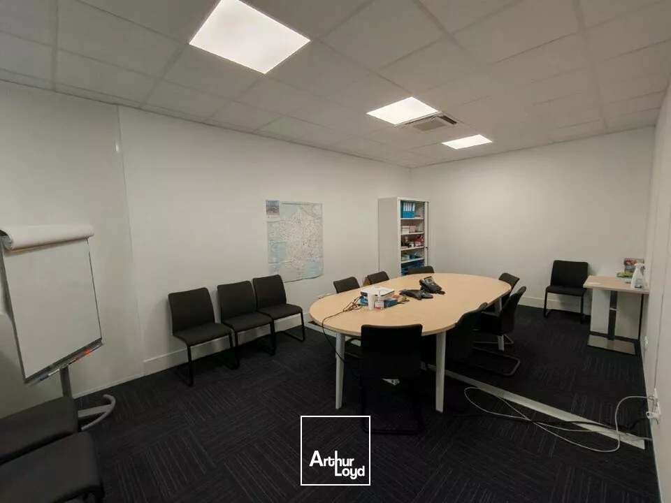 DIJON - QUARTIER DU CHU - LOCAL COMMERCIAL- A LOUER