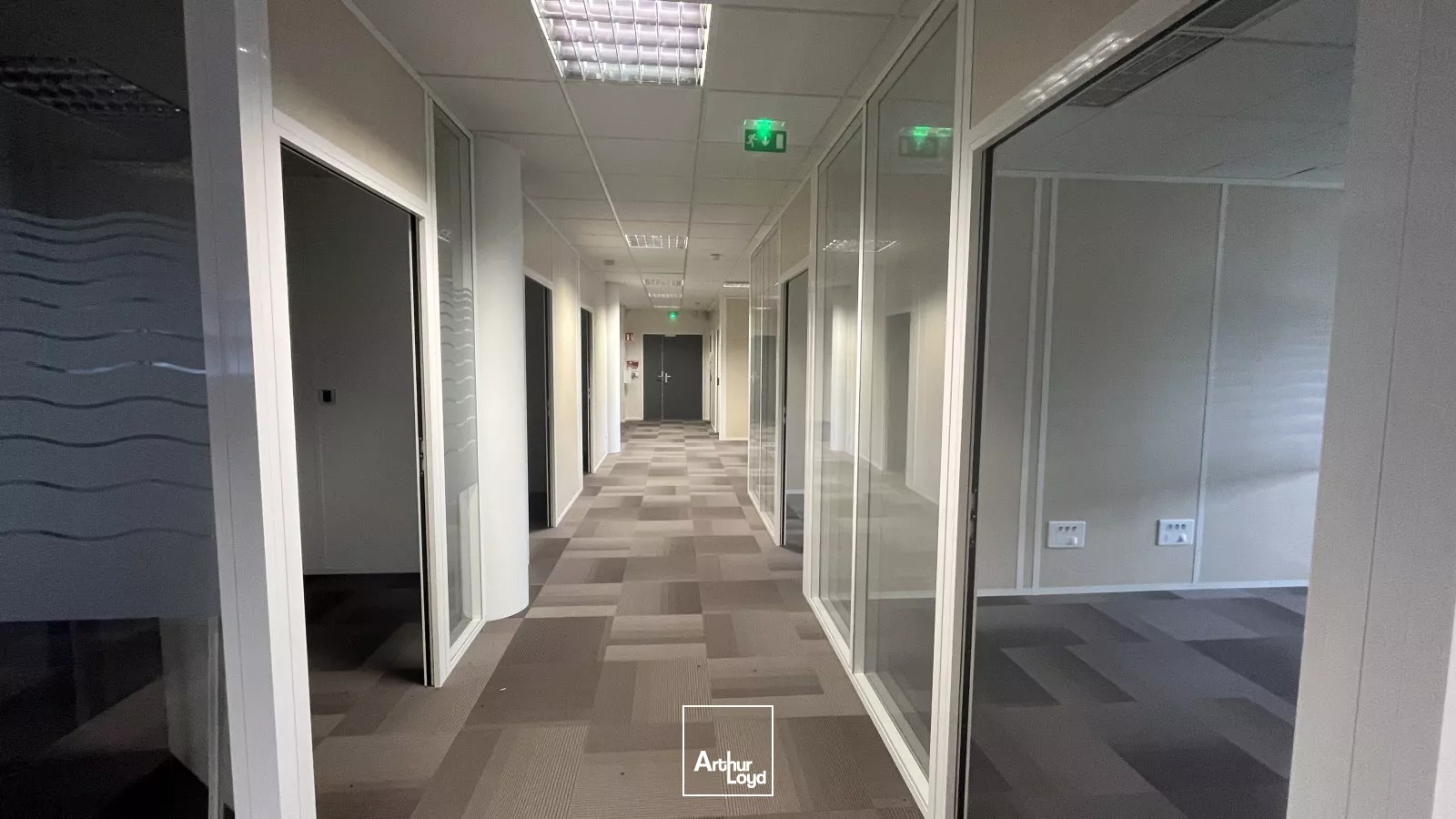 Immeuble de bureaux à vendre d'environ 4 635m2 (SHON) - BOIGNY SUR BIONNE 