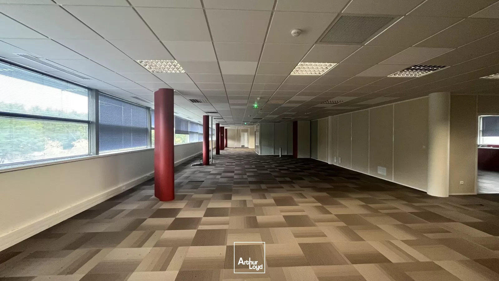 Immeuble de bureaux à vendre d'environ 4 635m2 (SHON) - BOIGNY SUR BIONNE 