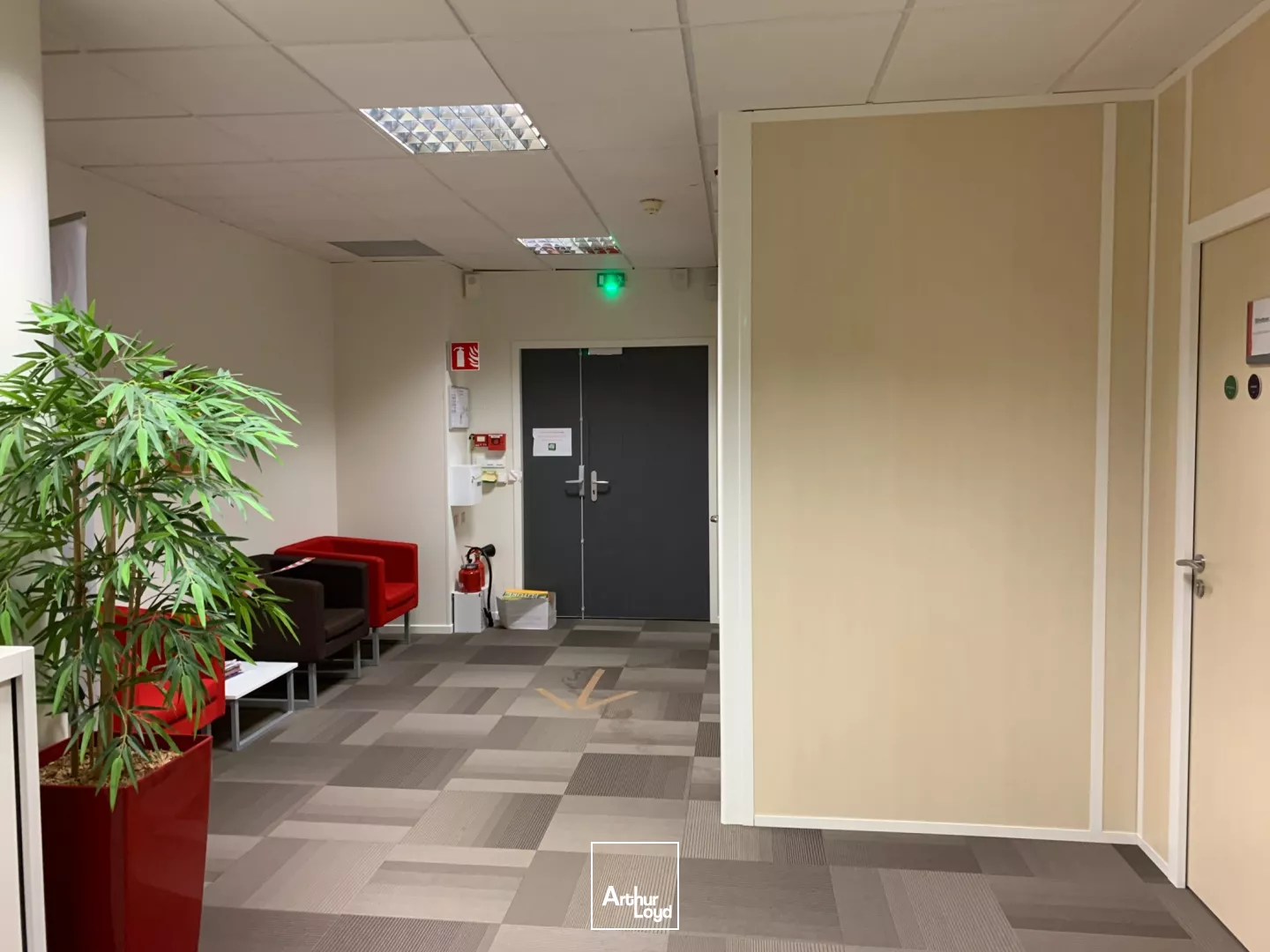 Immeuble de bureaux à vendre d'environ 4 635m2 (SHON) - BOIGNY SUR BIONNE 