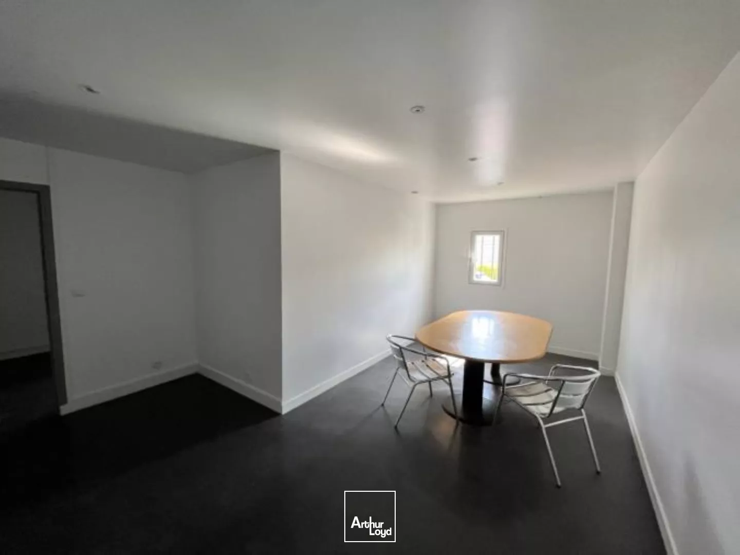 Sarcelles - Espaces d'Activité Modulaire 1 789 m² - Performance Logistique & Accessibilité Paris-Roissy