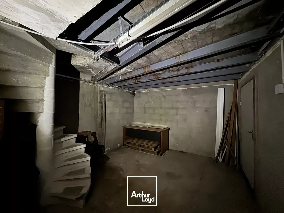 TOURS HYPERCENTRE COMMERCE A LOUER 57 M² GALERIE DU GRAND PASSAGE