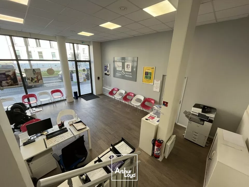 A LOUER  LE HAVRE HÔTEL DE VILLE - 117 M2