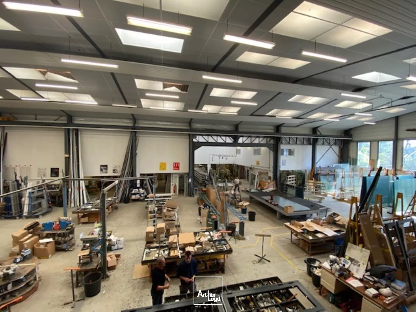 LOCAUX ACTIVITES 1285 M² LANNION