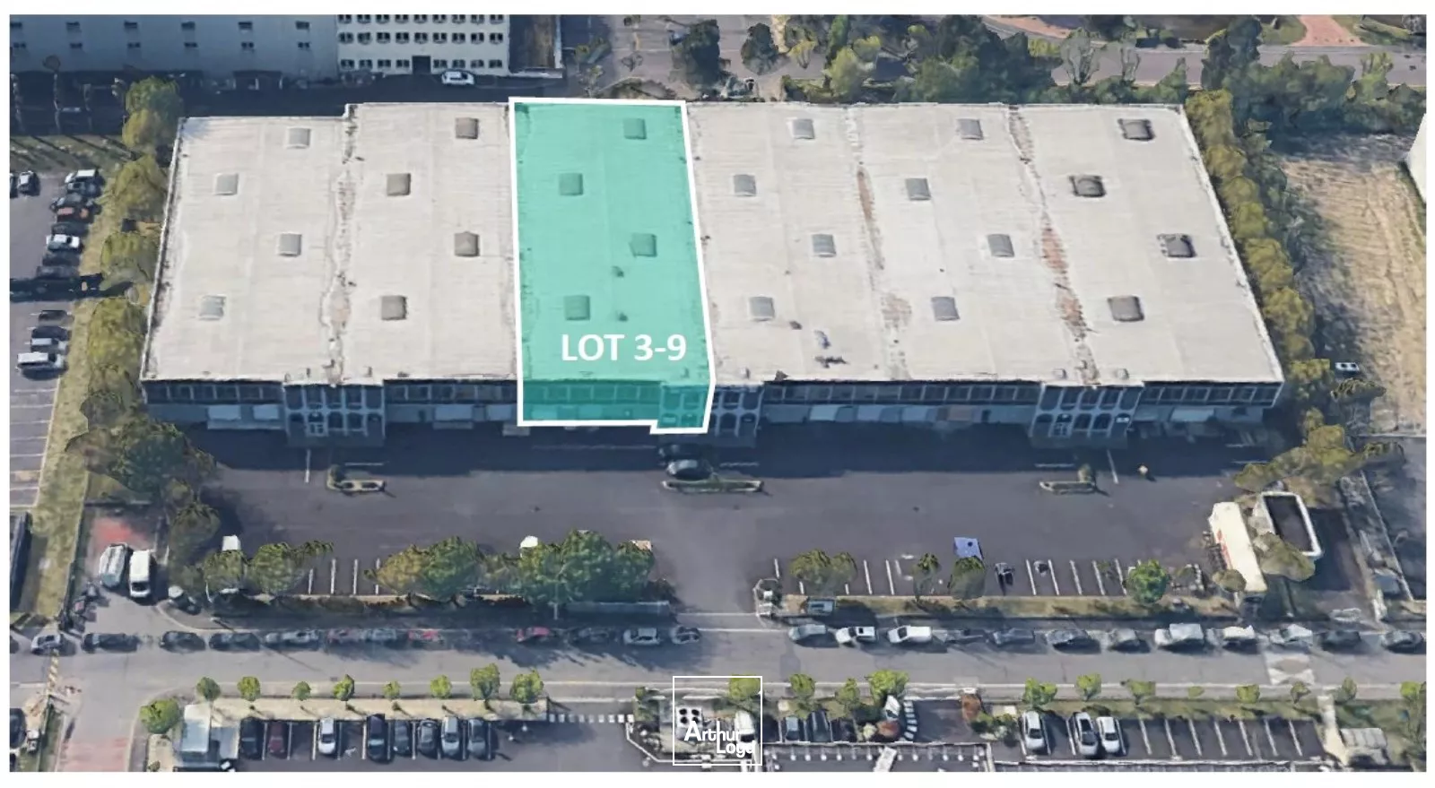 Location locaux d'activité 1 117 m² - Site clos et accessible à Saint-Denis Pleyel (A86, RER, métro)