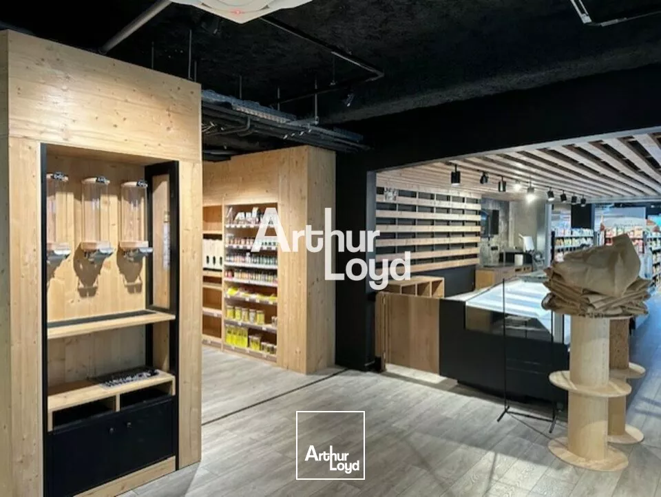 Rare - A vendre local commercial 430 m² Mandelieu la Napoule - Axe très passant