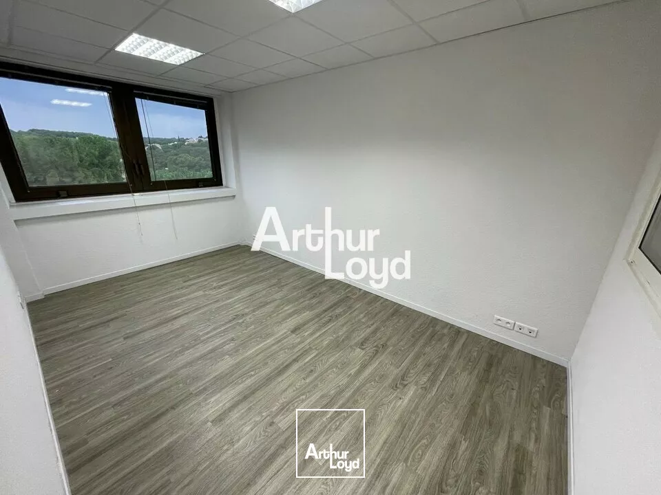 Bureaux à louer 423 m² divisibles dès 26 m² - Sophia Antipolis