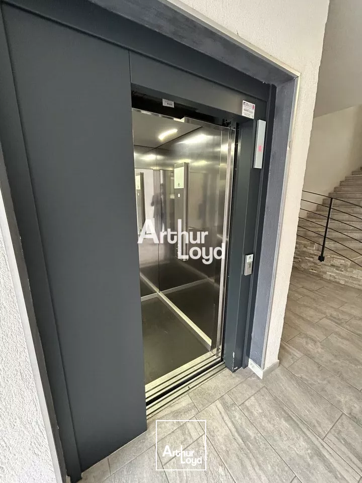 Bureaux à vendre ou à louer 150 m² divisibles dès 50 m² - Draguignan