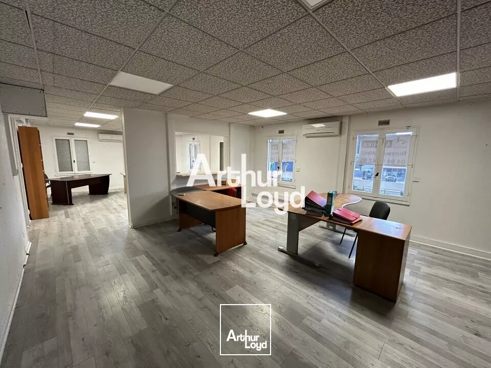 Bureaux à louer 131 m² - Centre Ville Fréjus