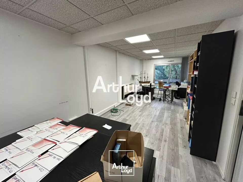 Bureaux à louer 131 m² - Centre Ville Fréjus