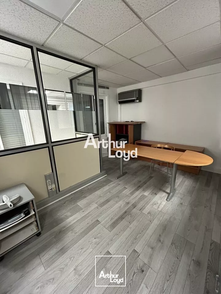Bureaux à louer 131 m² - Centre Ville Fréjus