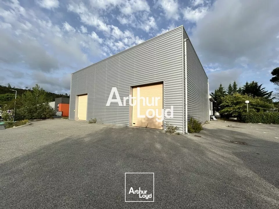 Local d'activité 540 m² à louer - Saint Raphaël