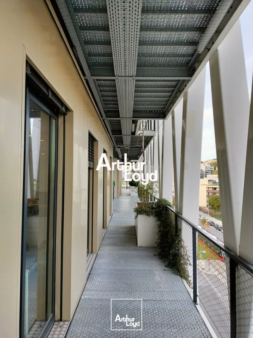 BUREAUX A LOUER DANS IMMEUBLE RECENT - NICE 