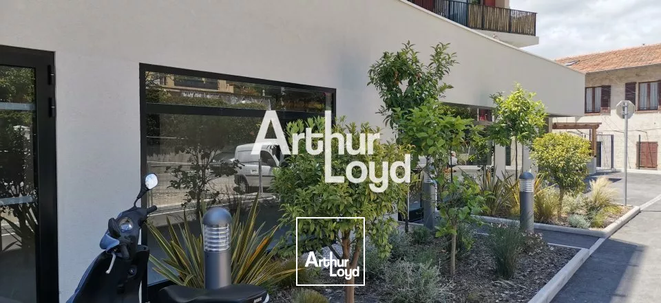 A LOUER LOCAL COMMERCIAL 210 M² NICE ST ISIDORE EN LOYER PURE