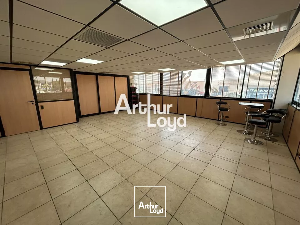 Location de bureaux de 45 m² - Puget sur Argens 