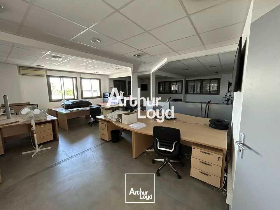 Location de bureaux 385 m² - Le Muy